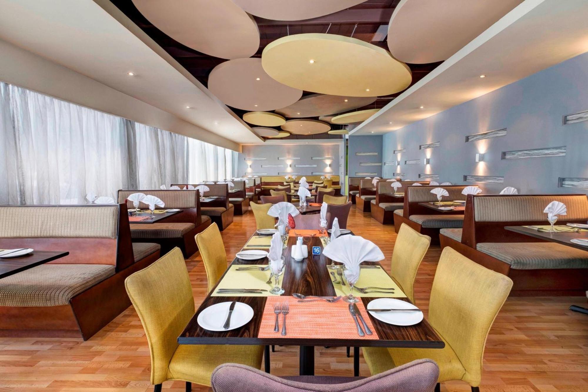 Protea Hotel By Marriott Lusaka Cairo Road Buitenkant foto